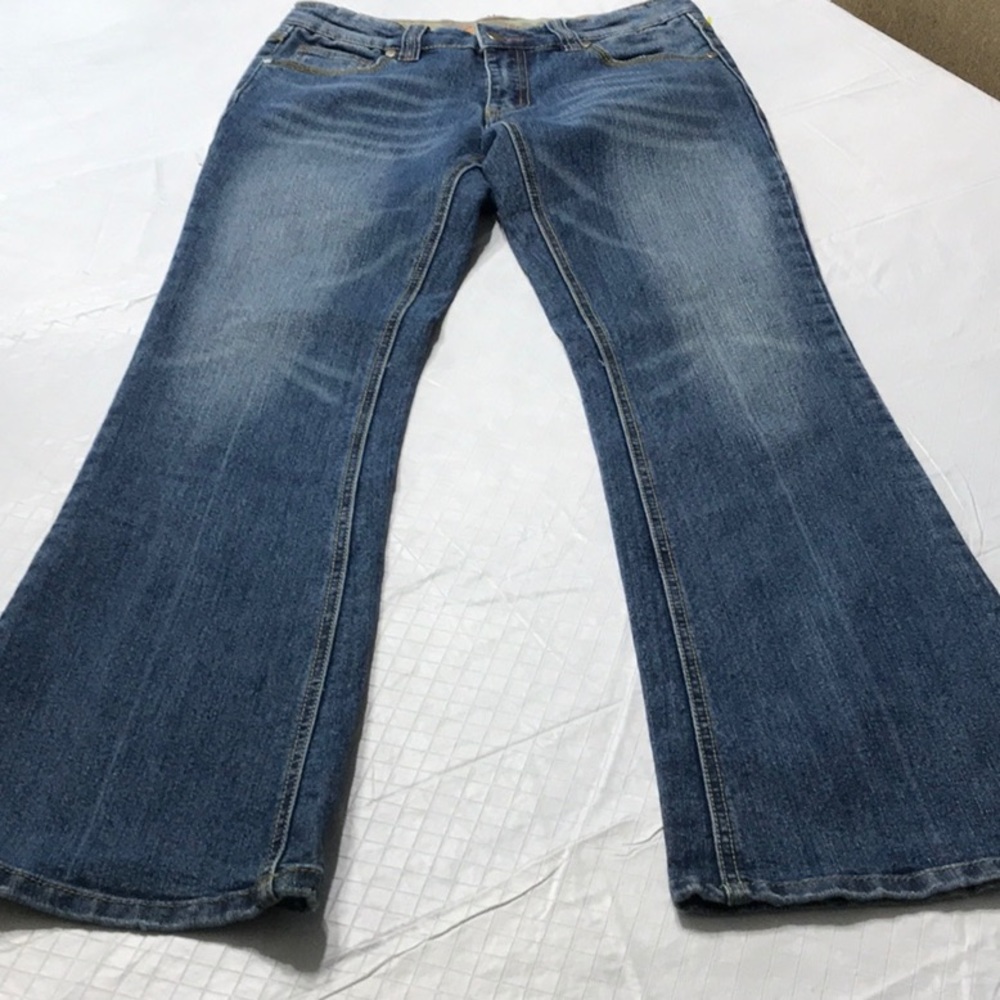 Sweet Lips~~Flare Jeans~👄👖
